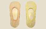 Tailoring socks with lace