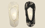 Tailoring socks with lace